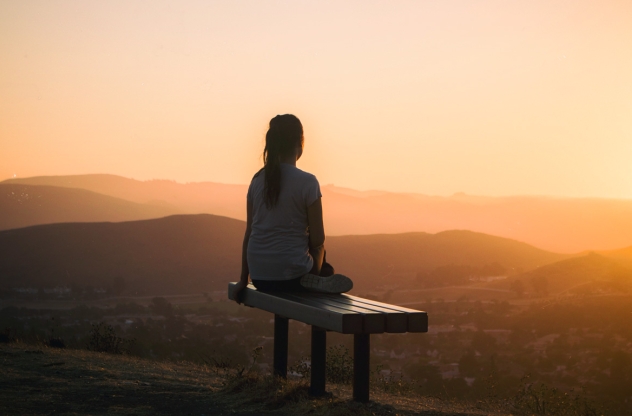 Meditation kann dir helfen, deine innere Ruhe wiederzufinden.