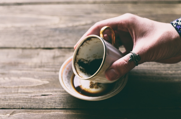 Kaffeesatz lesen: Alles über Bedeutungen und Symbole