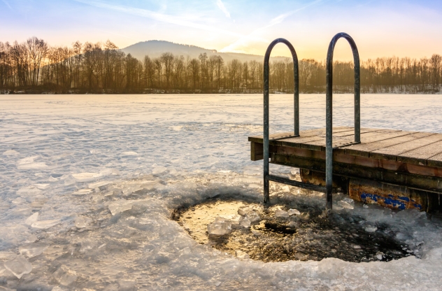 Teaserbild:Was bringt Eisbaden? Vorteile, Anleitung und Tipps für dein Eisbad