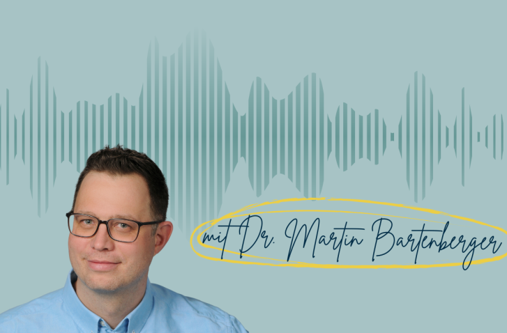 Podcastcover mit Foto von Martin Bartenberger
