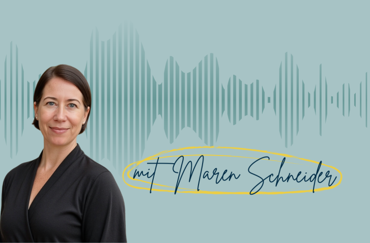 Podcastcover mit Foto von Maren Schneider
