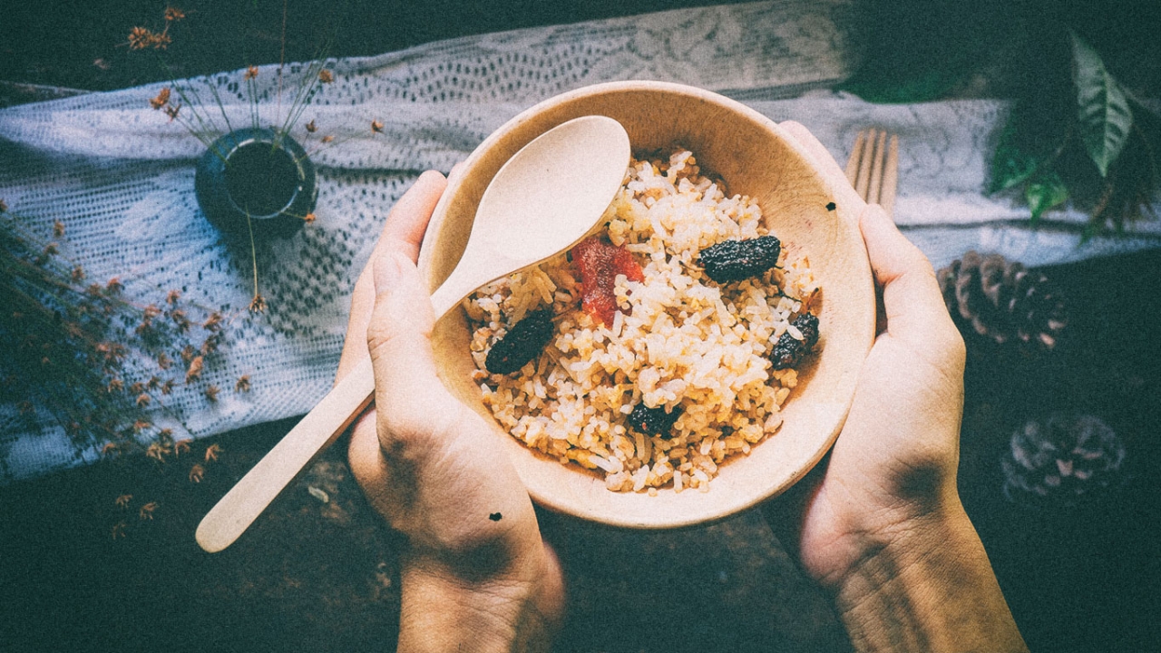 Genieße den Augenblick: Kochen und Essen für Körper und Seele einfachganzleben-gesunde-ernaehrung-seele-essen