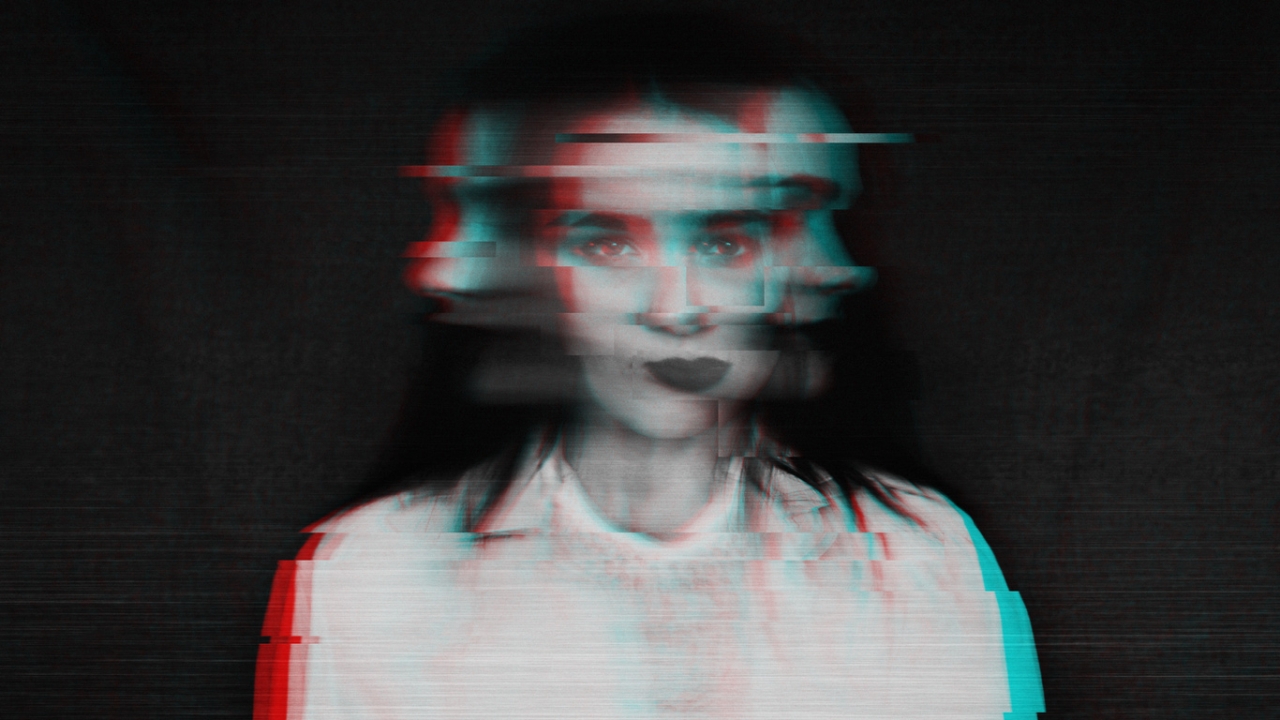 Entwicklungstrauma Frau mit verwischtem Gesicht