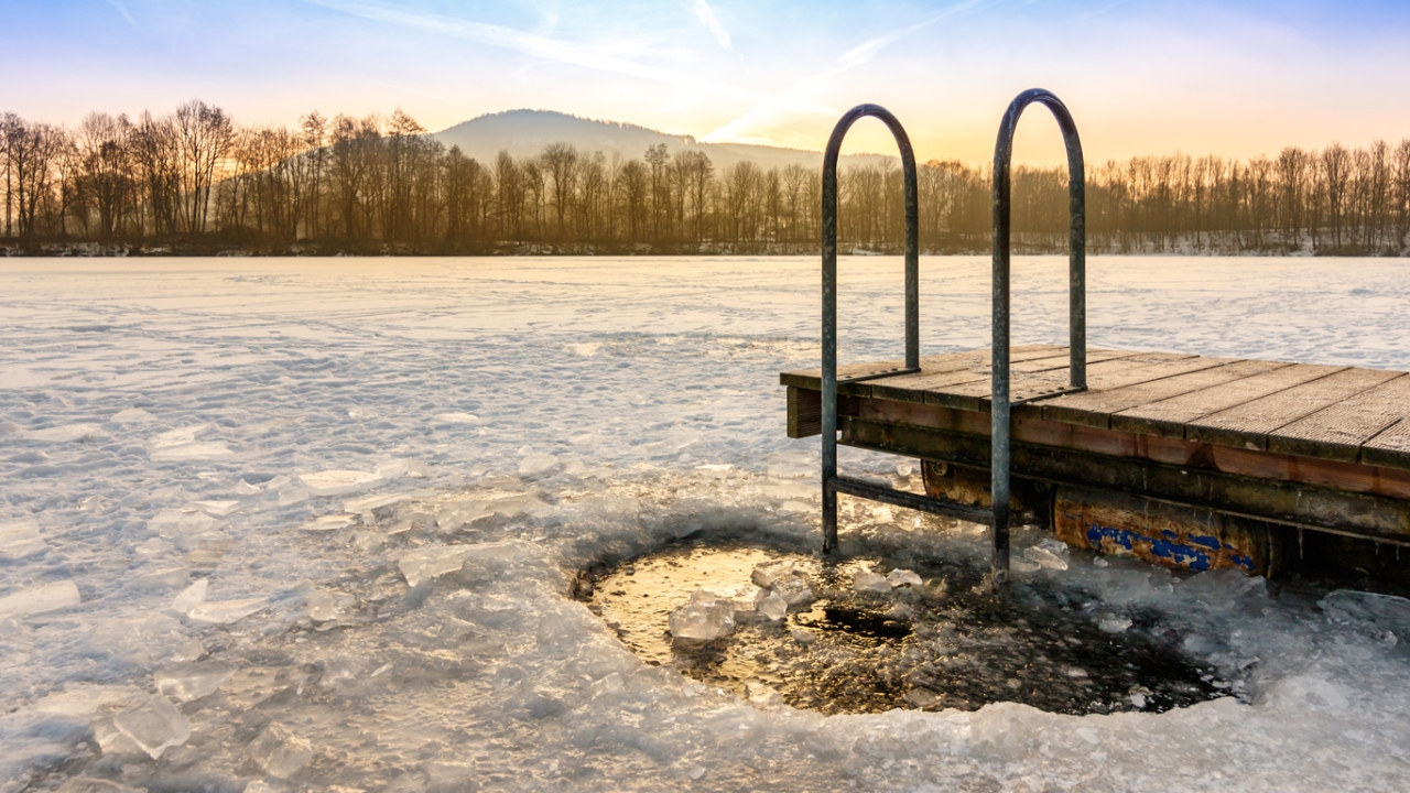 Teaserbild:Was bringt Eisbaden? Vorteile, Anleitung und Tipps für dein Eisbad