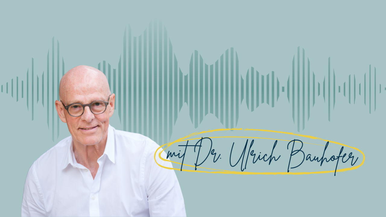 Podcast #169: Aktiv verjüngen mit Ayurveda-Arzt Dr. Ulrich Bauhofer Podcastcover mit Foto von Dr. Ulrich Bauhofer