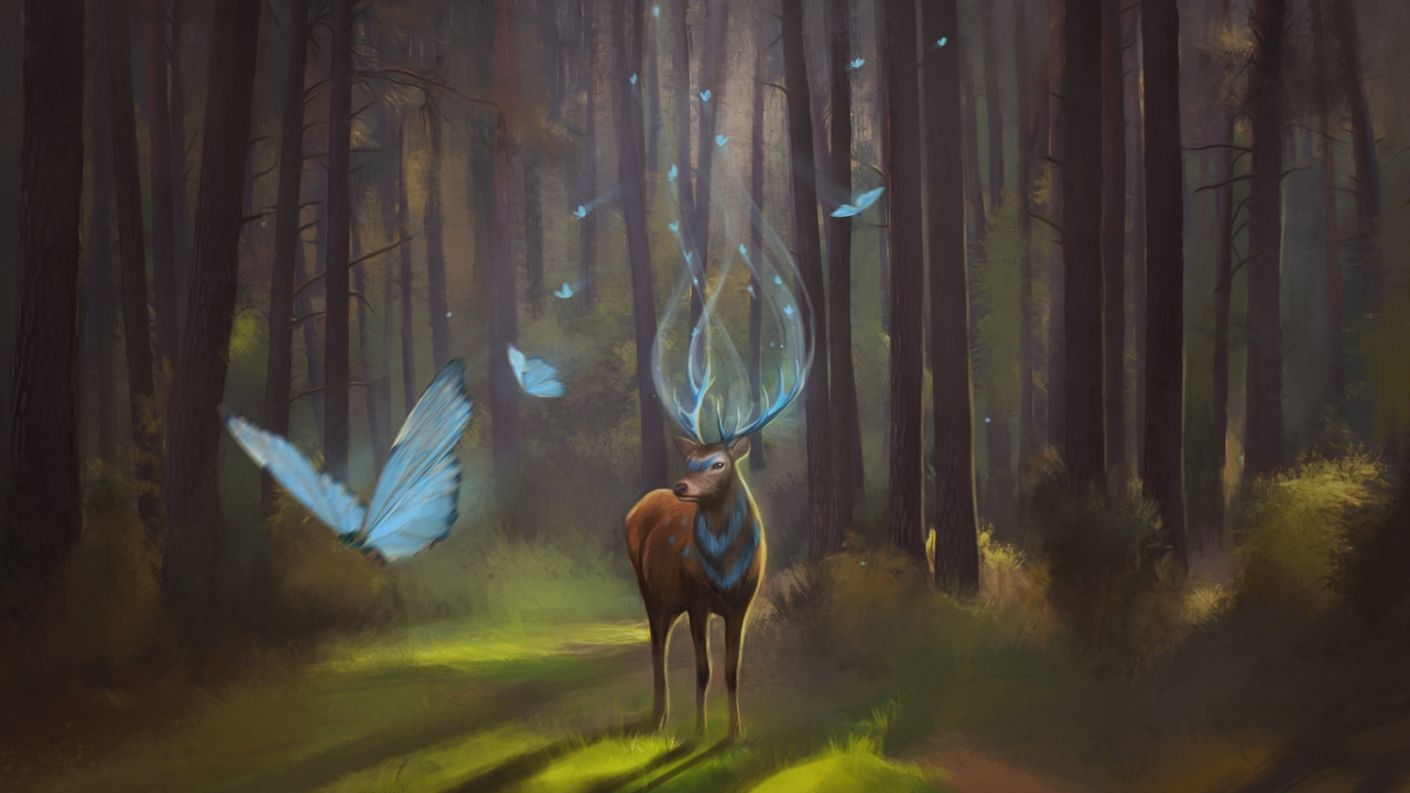 Hirsch in einem Wald umgeben von blauen Schmetterlingen